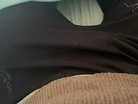 erdestruttor18 online show from February 7, 8:32 am