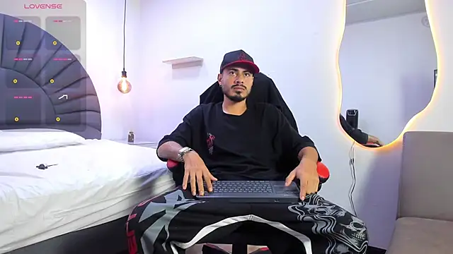 MatthewCullen online show from April 13, 3:29 am