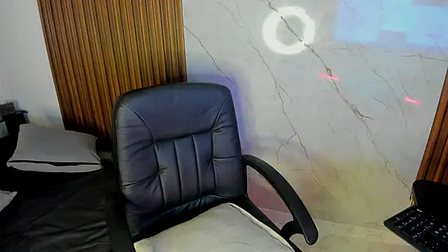 Isabellaxdollx online show from January 16, 3:59 pm