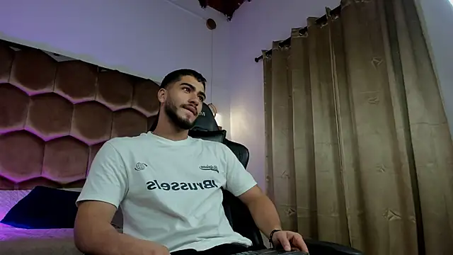 Franco banderas online show from February 17, 11:42 am