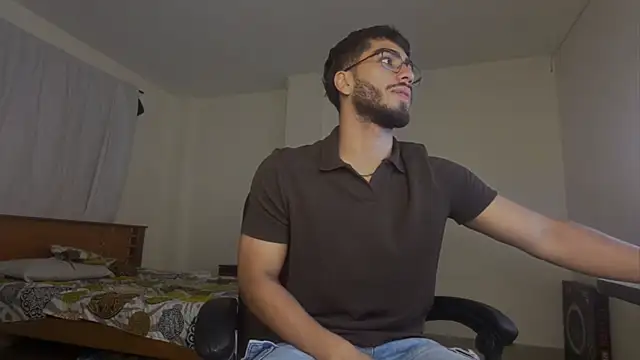 Franco banderas online show from April 18, 3:52 am