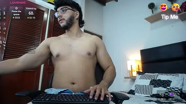 mike foxxx  online show from December 15, 12:57 pm