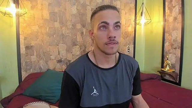 PatrickS25 online show from February 19, 4:53 am