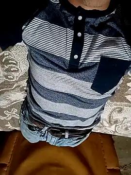 danielusbss online show from December 2, 2:58 am