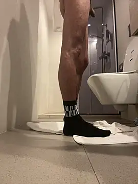 andresbale online show from April 23, 1:21 am