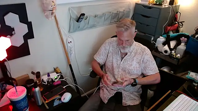 FeNyx Flayme online show from December 17, 7:04 am