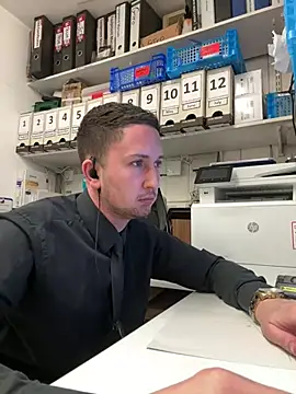 dirtyanal23 online show from April 10, 6:48 pm