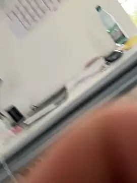 hannes256102 online show from March 10, 7:36 am