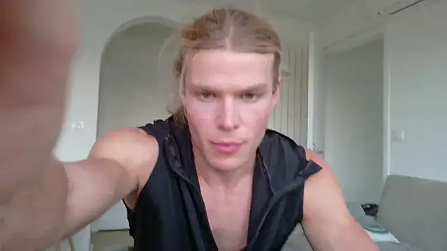 desaadxx1 online show from December 18, 3:52 pm