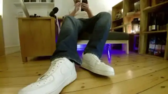 jonas camboy online show from December 18, 5:42 pm