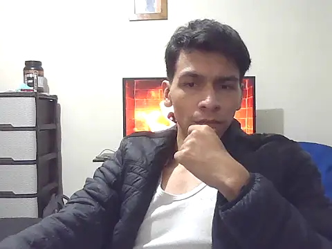 Patrick3 5556 online show from December 17, 4:09 am