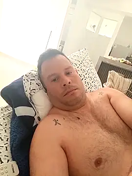 bowerico1984 online show from December 14, 3:08 pm