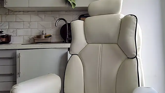 WildJohn XX online show from March 11, 1:29 pm