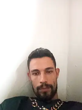 leobct555 online show from December 17, 8:37 pm