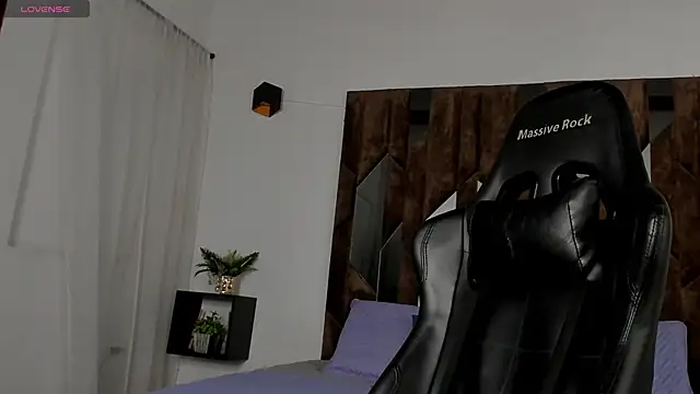 J king   online show from April 16, 10:12 pm