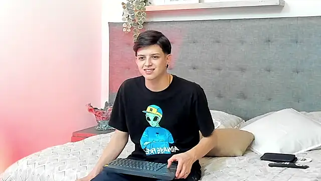 sebastamayo  online show from February 25, 4:57 am