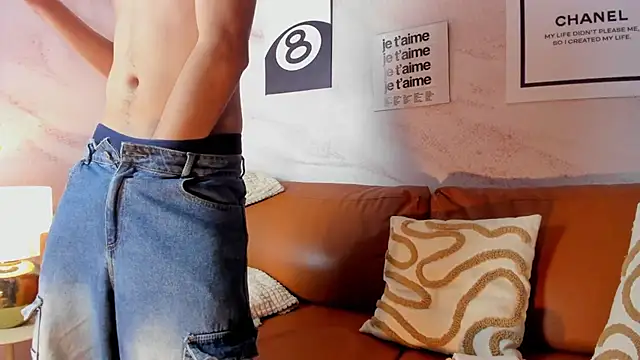 Ken Moore  online show from December 15, 8:17 pm