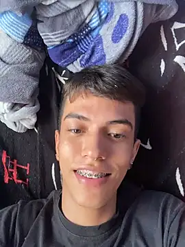 Juan Gomezz26 online show from January 16, 8:00 pm