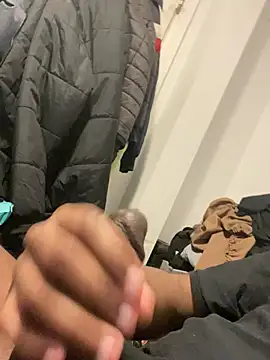 DaveeeIsTheone online show from January 8, 8:58 pm