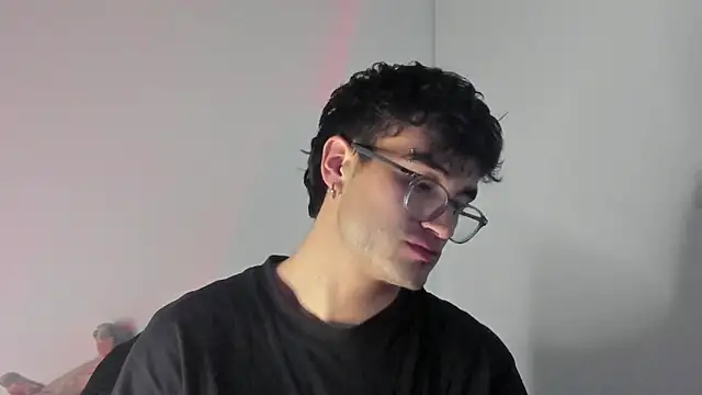 charlie dicker online show from April 29, 1:43 am