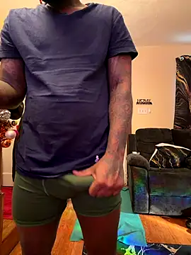 daddydarkskindikk online show from December 18, 6:15 pm