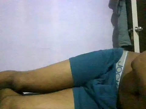 sexjames77777 online show from April 18, 1:34 pm