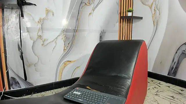 Victor LatinBoy online show from January 5, 5:27 pm