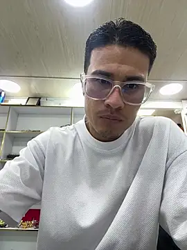 Latin Paisa Boy online show from February 26, 5:47 pm