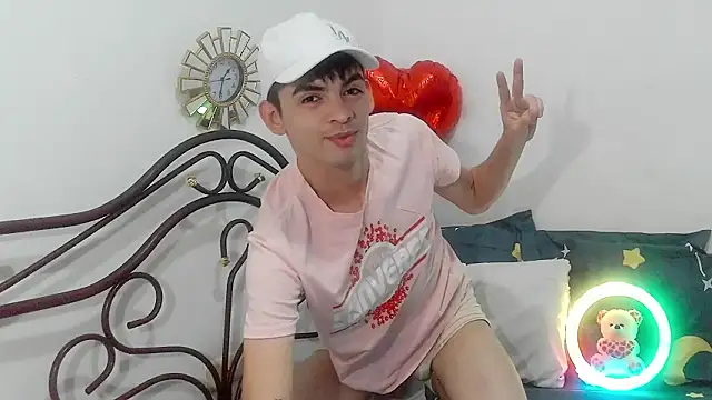 nico22love online show from February 25, 12:11 am