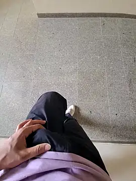 jerryrooh69 online show from April 17, 7:55 am