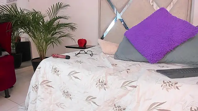 Liam saint online show from March 4, 1:07 pm