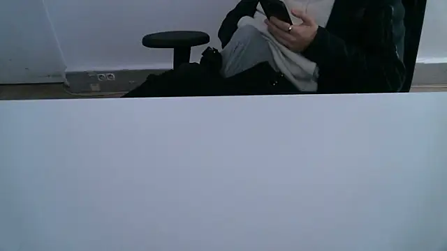 maxou7500- online show from April 2, 10:56 am