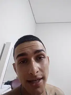 Fefe2805 online show from March 13, 1:02 am