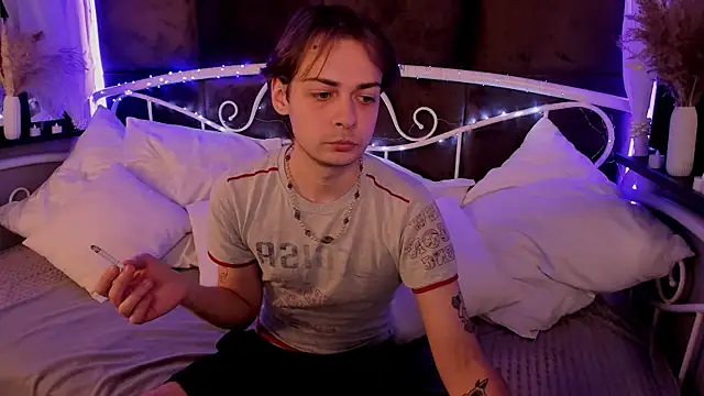 PaulWilliamsy online show from January 6, 10:19 am