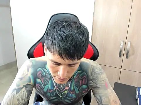 Chrissblack online show from April 19, 9:50 pm