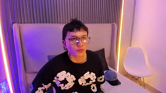 SamuParker online show from January 13, 3:44 am