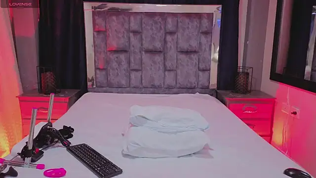 LeoMonnroe online show from April 12, 7:59 pm