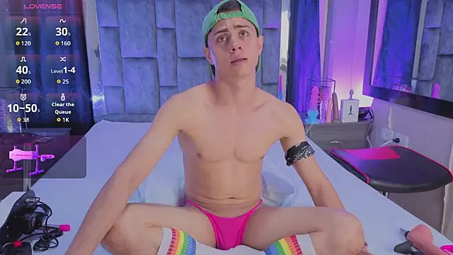 LeoMonnroe online show from April 8, 7:33 pm