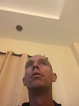 sexytony82 online show from February 2, 12:35 pm