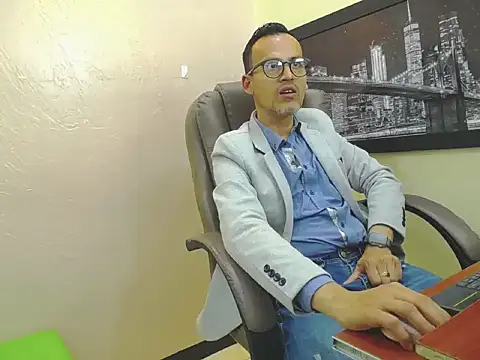 Oswalldo   online show from February 21, 11:33 am