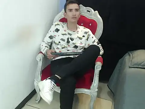 Iam Smith  online show from January 16, 1:58 pm