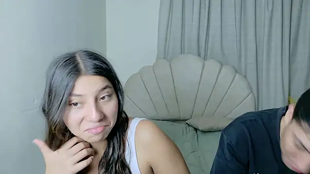 ScarlettAndLucas online show from May 30, 12:32 am