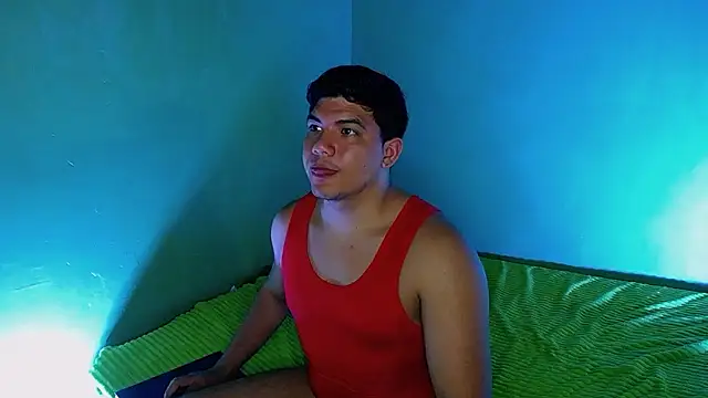 Uriel Ray online show from January 14, 11:52 pm