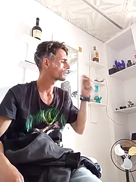 torvyHot online show from April 13, 7:47 pm