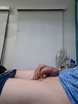 He onlycum online show from February 15, 11:13 pm