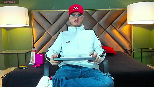 Salvattore Muller online show from February 28, 11:48 pm