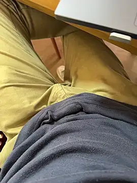 Novinho Pauzudo 18cm online show from February 10, 1:16 pm