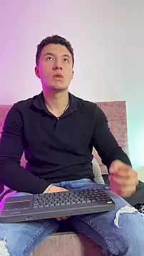 Alexander Connor online show from March 19, 12:08 pm