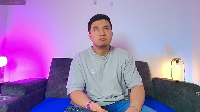 Alexander Connor online show from March 28, 12:16 pm