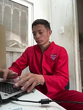 santiObrero online show from March 25, 5:28 pm